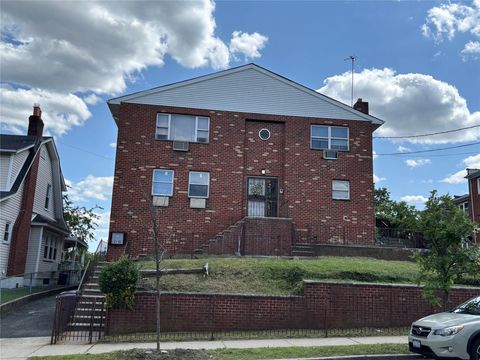 2110 Light Street Bronx NY 10466