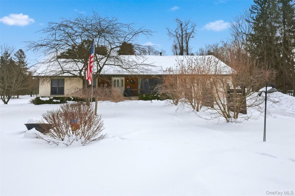 Photo of 14 Tall Pines Drive, Hopewell Junction, NY 12533 (MLS # 960794)