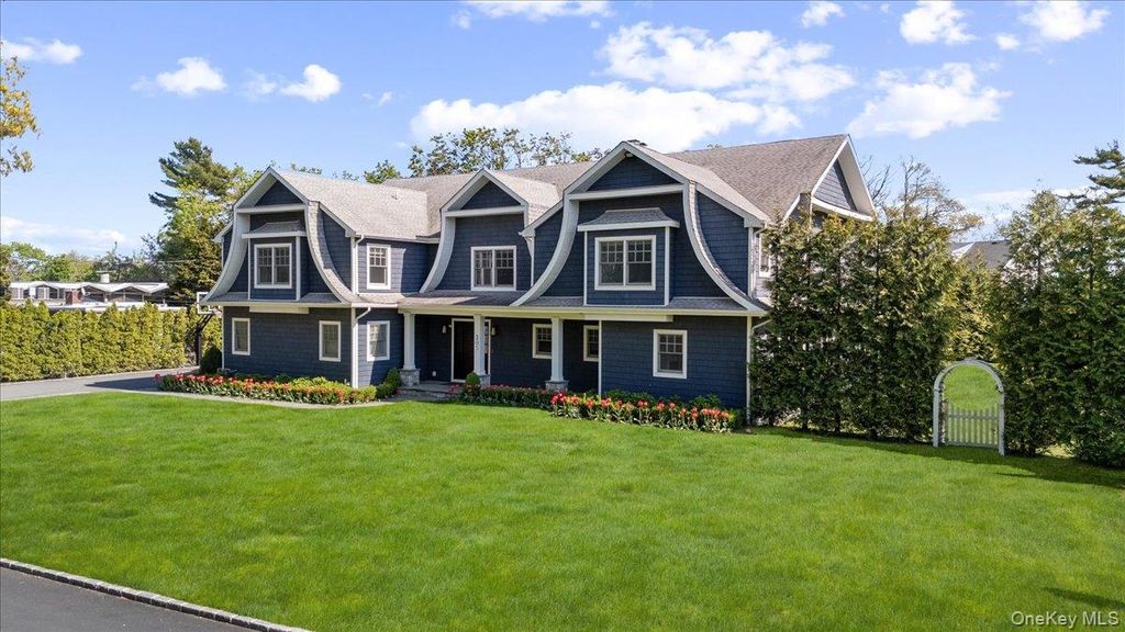 Photo of 205 Hewlett Neck Road, Hewlett Neck, NY 11598 (MLS # 992094)