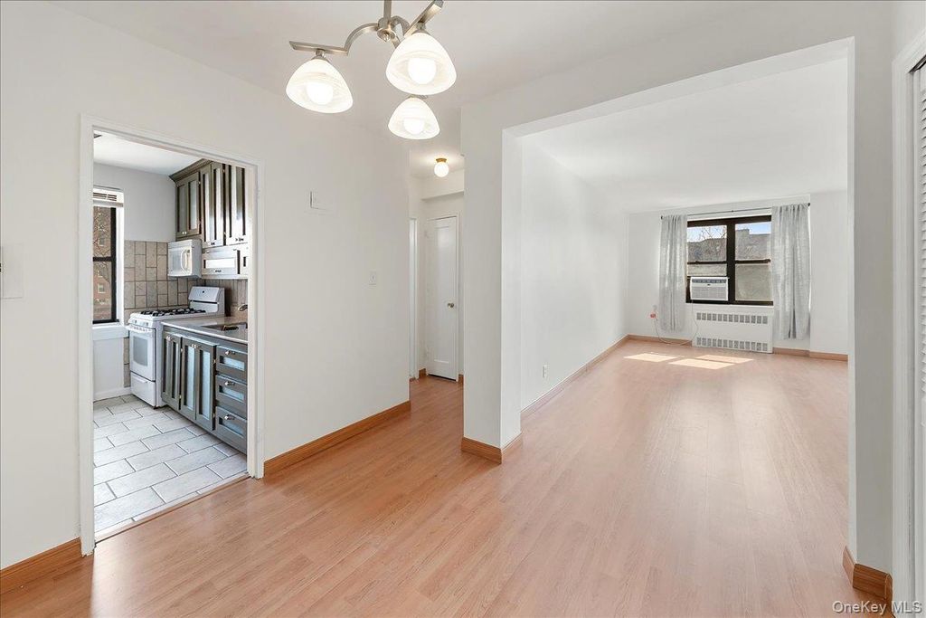 Photo of 25-40 Union Street #3F, Flushing, NY 11354 (MLS # 977149)