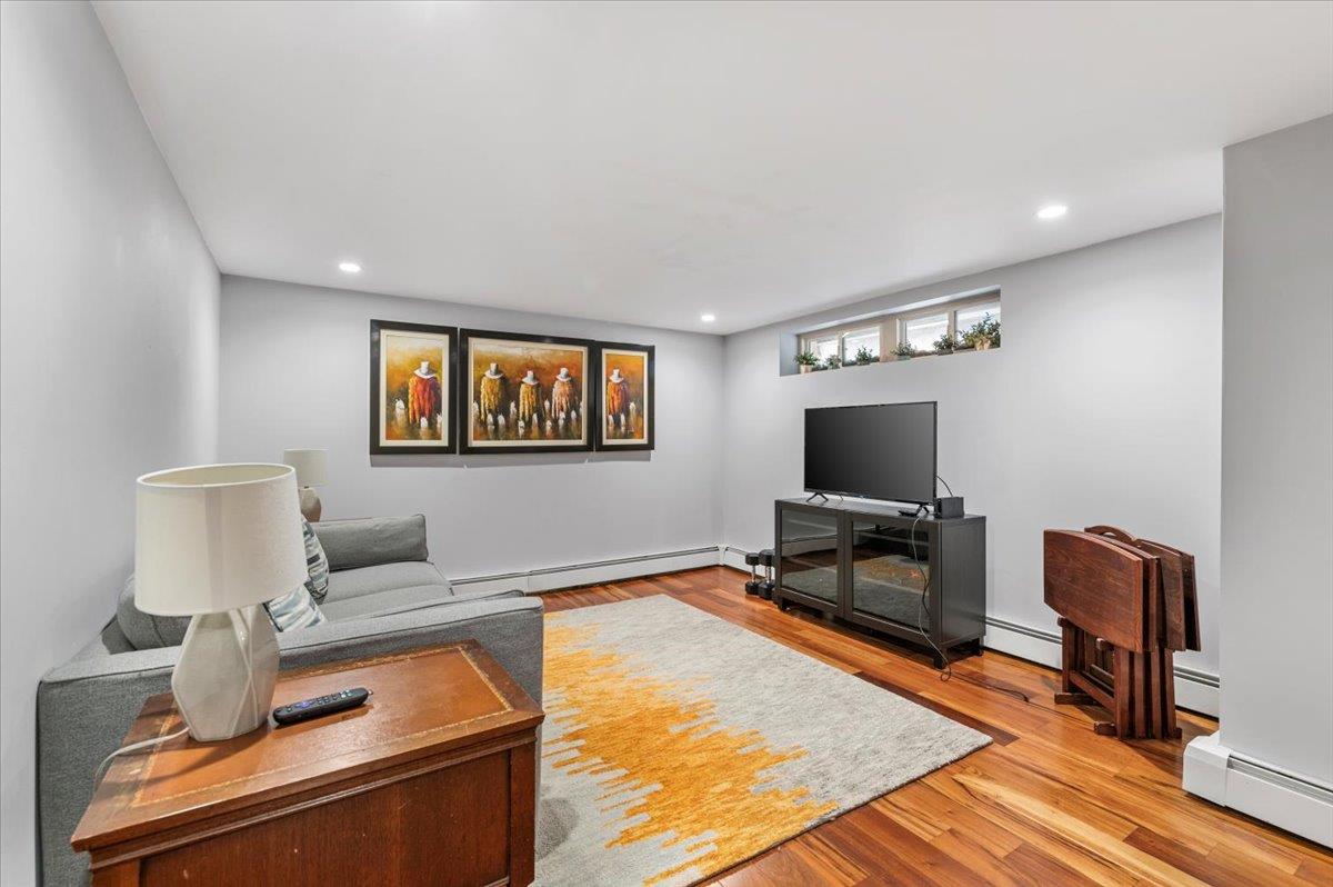 642 Salisbury Park Drive, Westbury, New York image 24