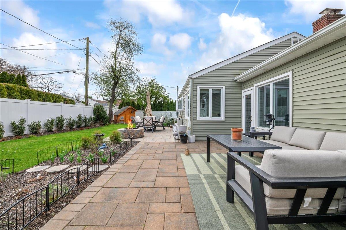 642 Salisbury Park Drive, Westbury, New York image 32