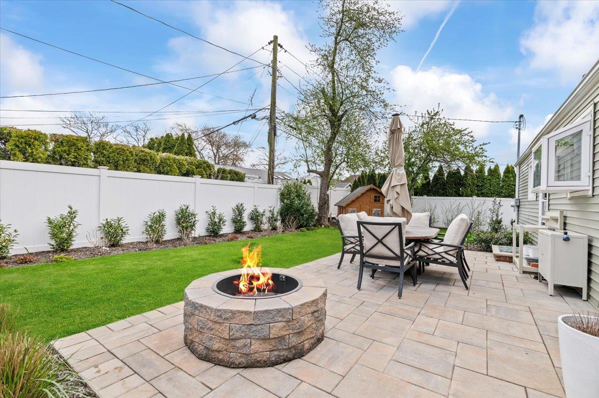 642 Salisbury Park Drive, Westbury, New York image 30