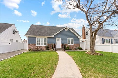 960 Clyde Road North Baldwin NY 11510