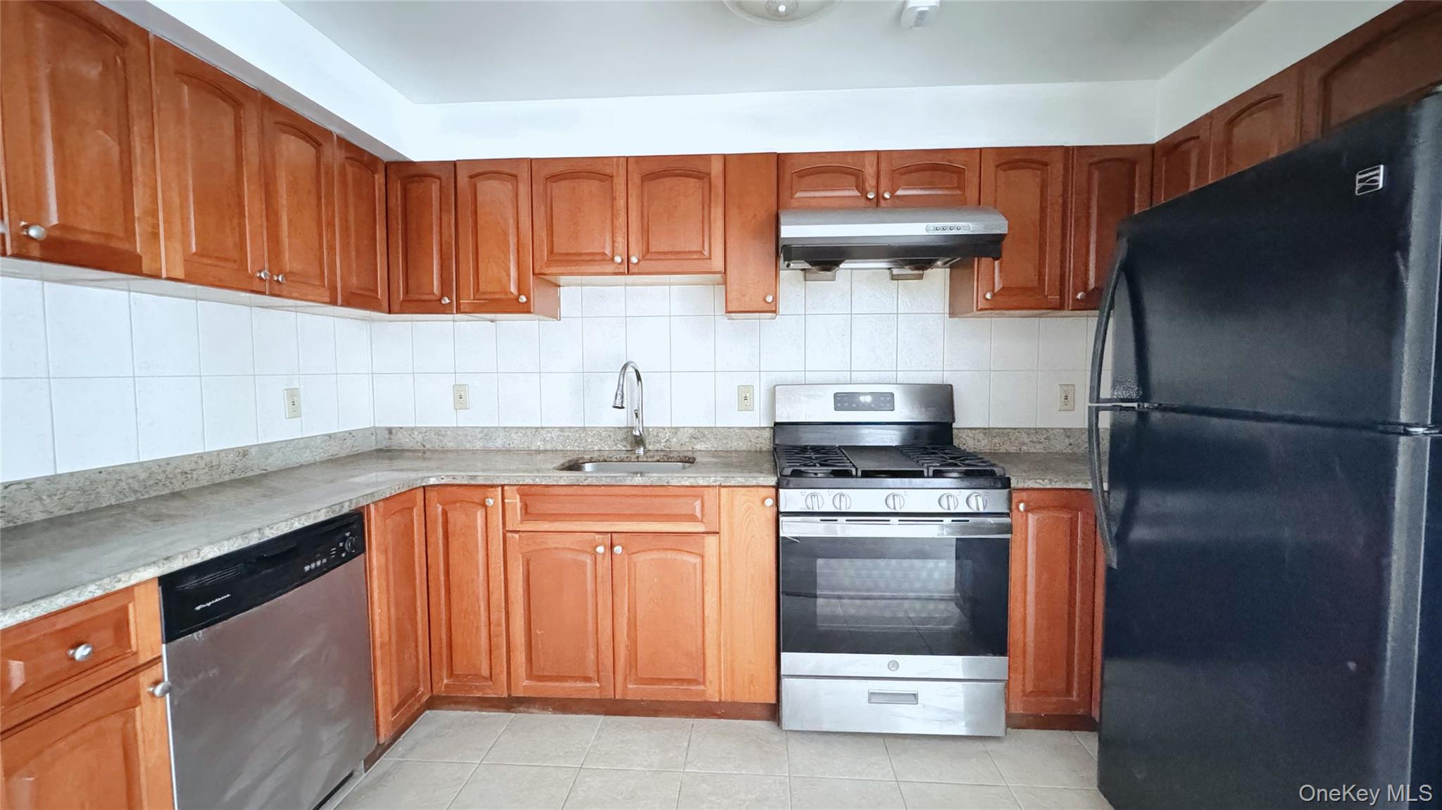 6434 Grand Central Parkway 3D