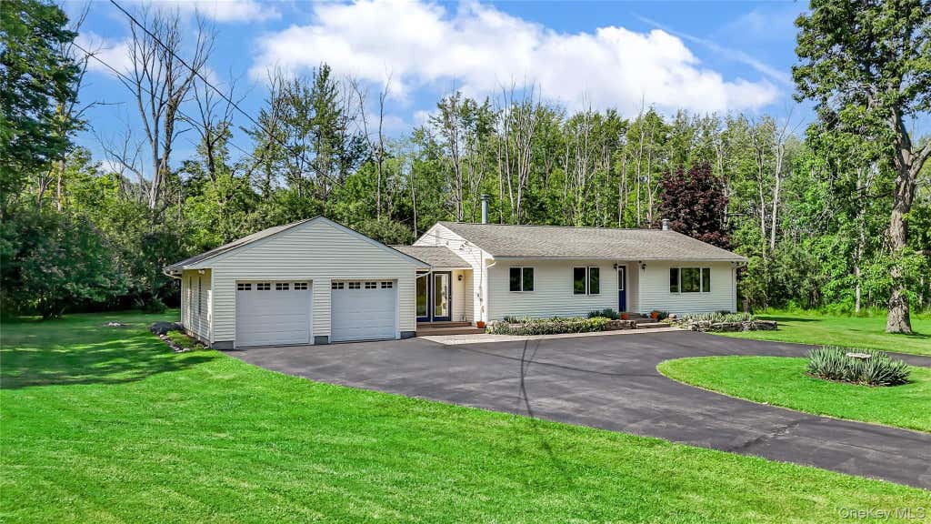 Photo of 30 Murray Road, Middletown, NY 10940 (MLS # 1028580)