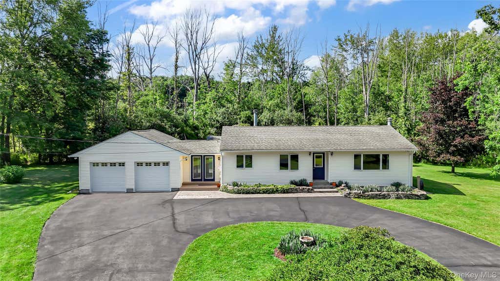 Photo of 30 Murray Road, Middletown, NY 10940 (MLS # 1028580)