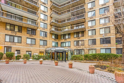 Homes For Sale - 138-35 Elder Avenue #5B<br/> Flushing, NY 11355