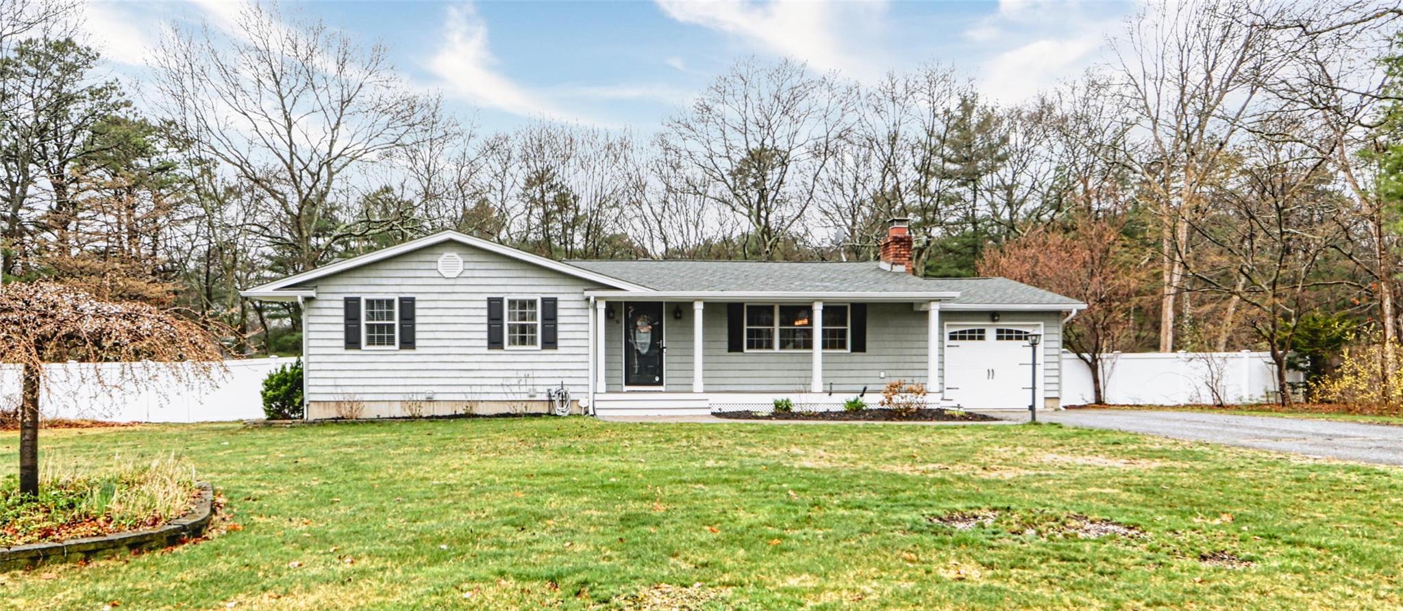 80 Ohio Avenue, Medford, New York image 1