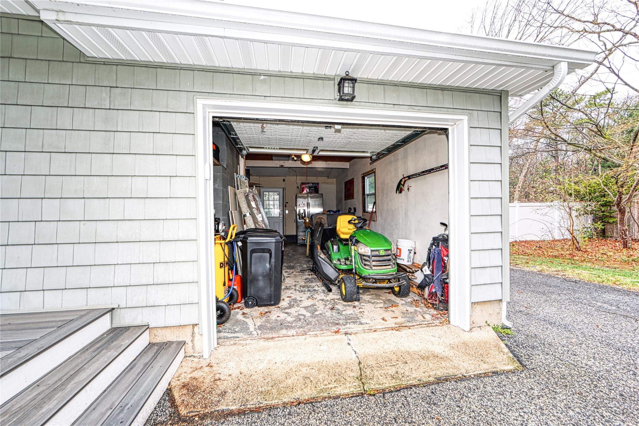 80 Ohio Avenue, Medford, New York image 29