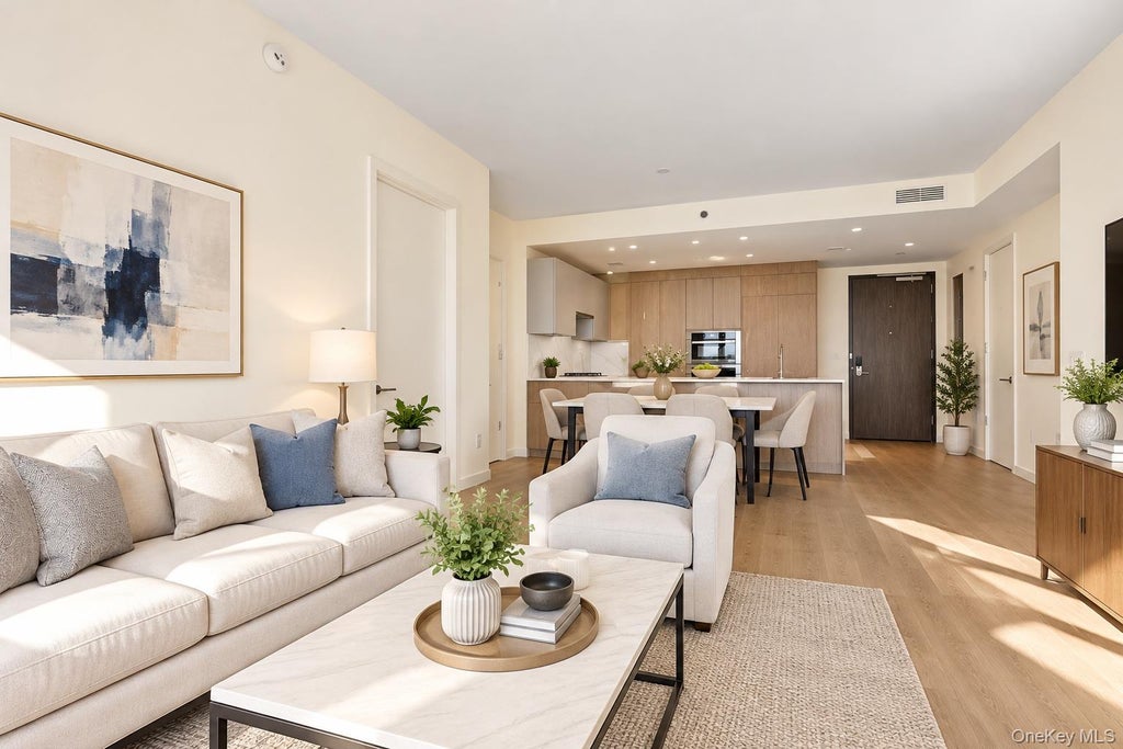 Photo of 133-36 37th Avenue #8F, Flushing, NY 11354 (MLS # 1064076)