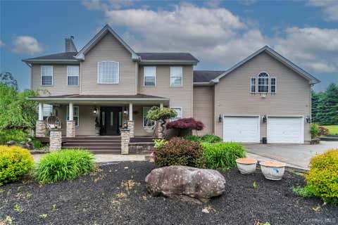 Homes For Sale - 1 Starlight Path<br/> Wallkill, NY 12589