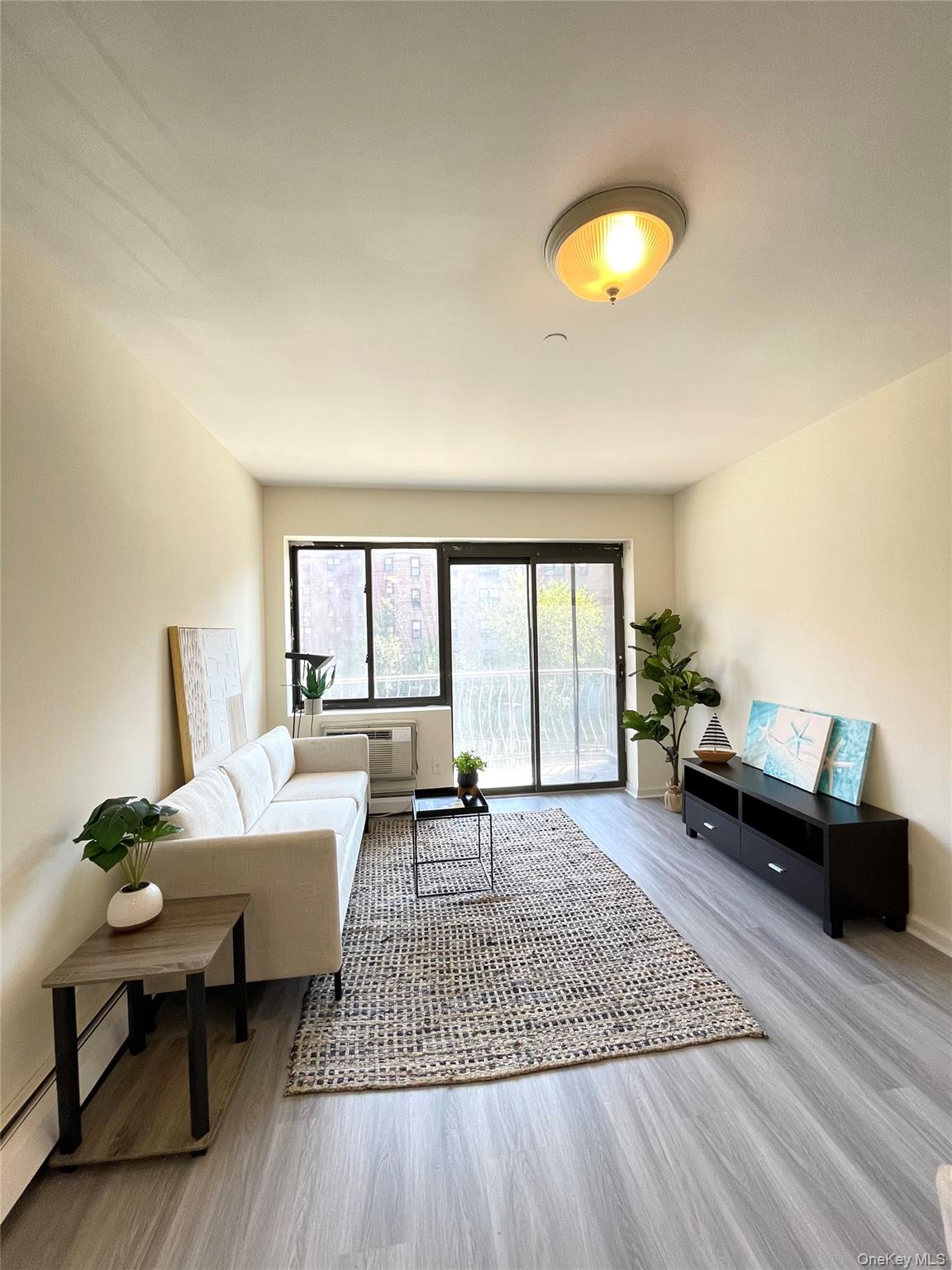 144-48 Roosevelt Avenue 3B