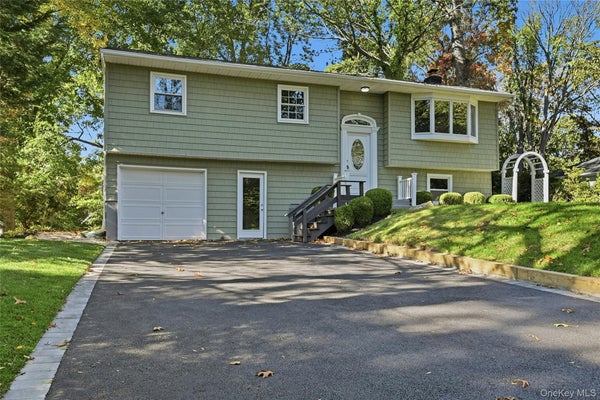 11 MARBETH CIR, MILLER PLACE, NY 11764 - Image 57ae98d0968a17773ae5e2d9ee911f5a/413793961