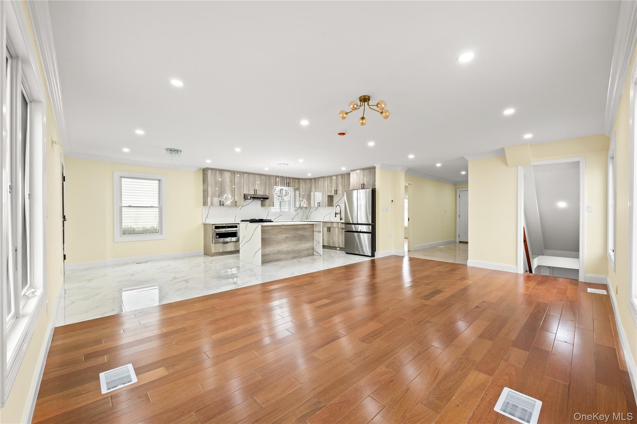 4 S 11th Street