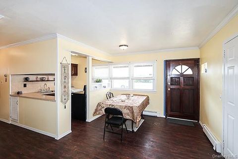 Homes For Sale - 12 E Millpage Drive<br/> Bethpage, NY 11714