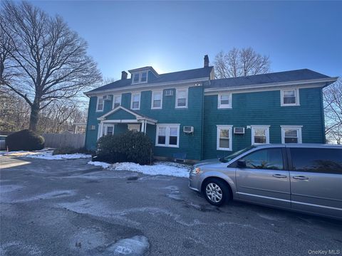 Homes For Sale - 2 Old Cedar Swamp Road<br/> Jericho, NY 11753