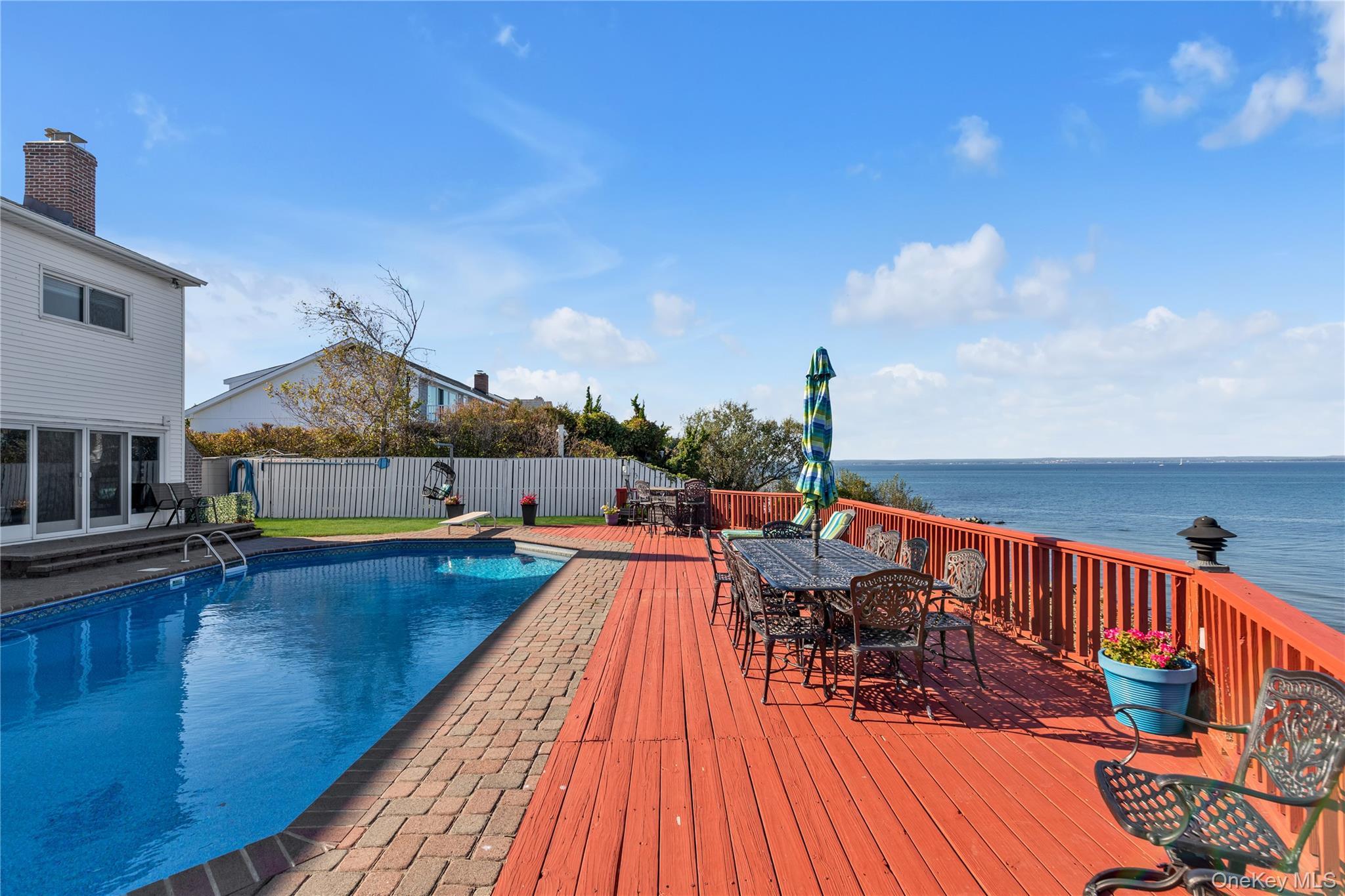 43 Oak Point Drive N