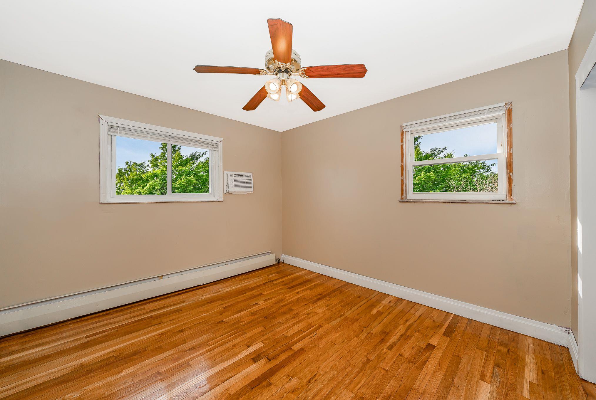 47 Briarwood Road, Wheatley Heights, New York image 14