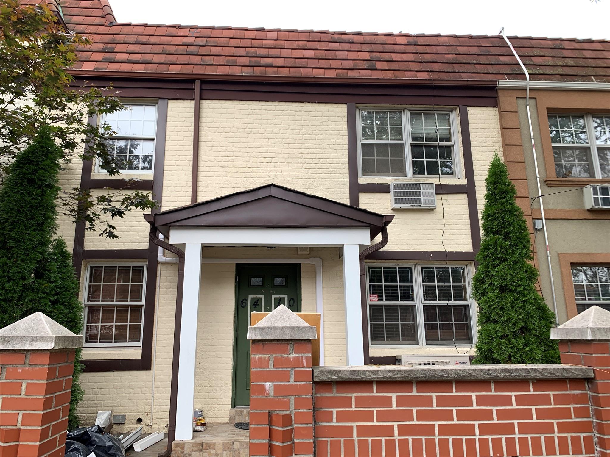 110th Street, Forest Hills, Queens, NY - 4 Bedrooms  
3 Bathrooms - 