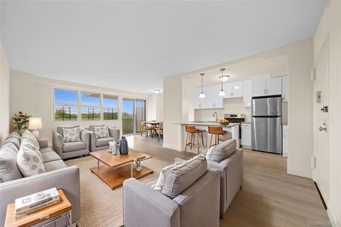 880 Boynton Avenue 8B Bronx NY 10473