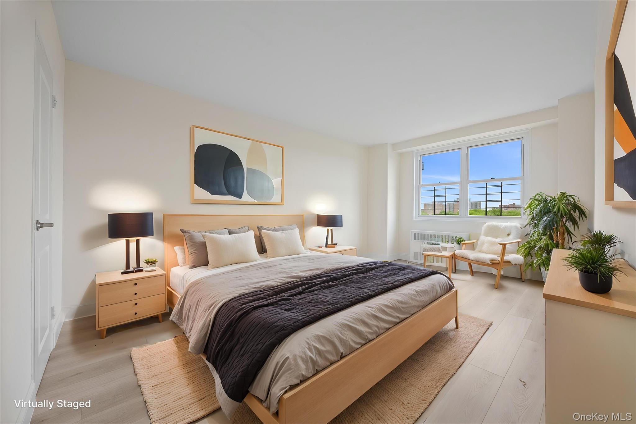 880 Boynton Avenue 8B