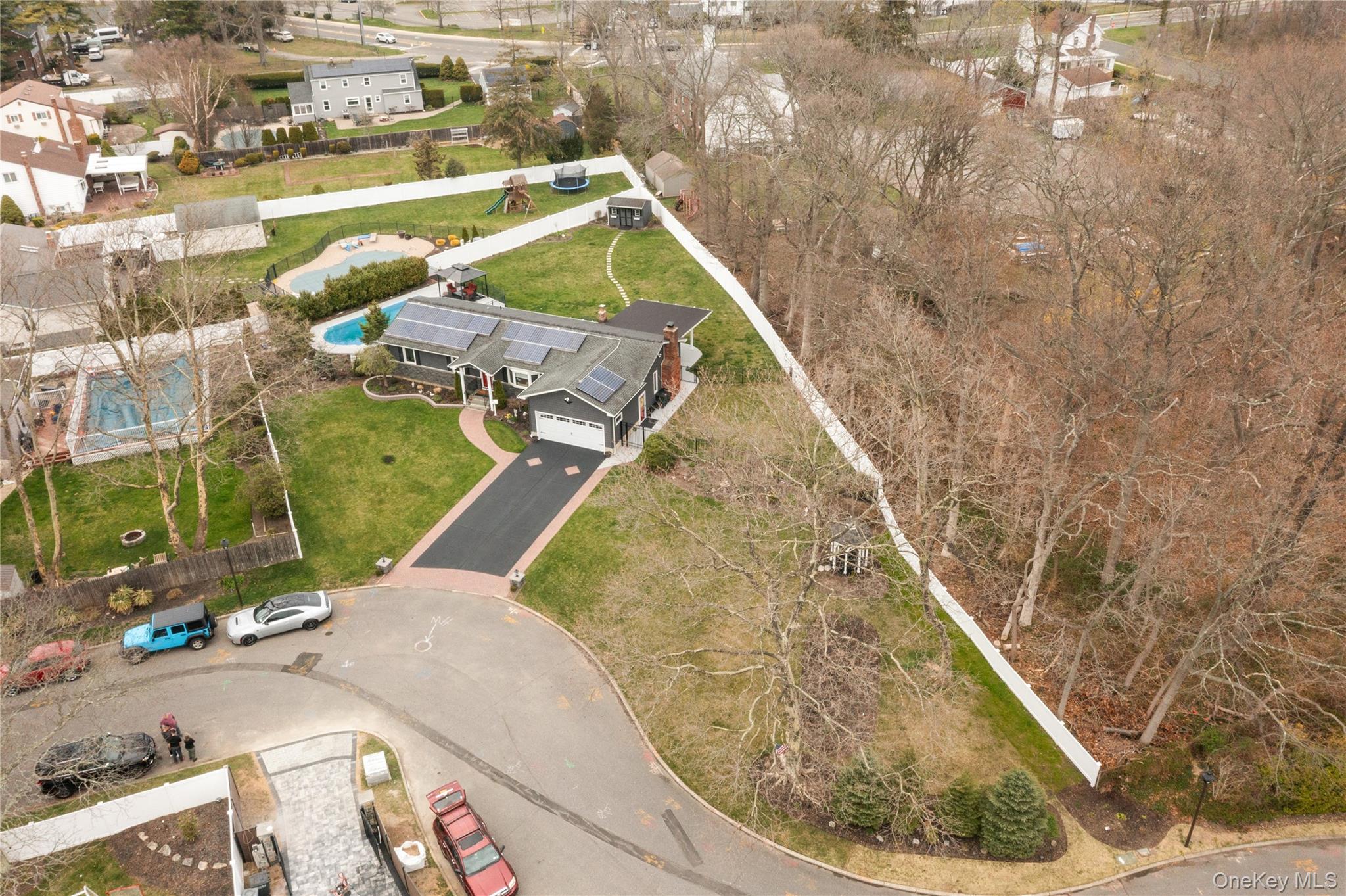 10 Denise Drive