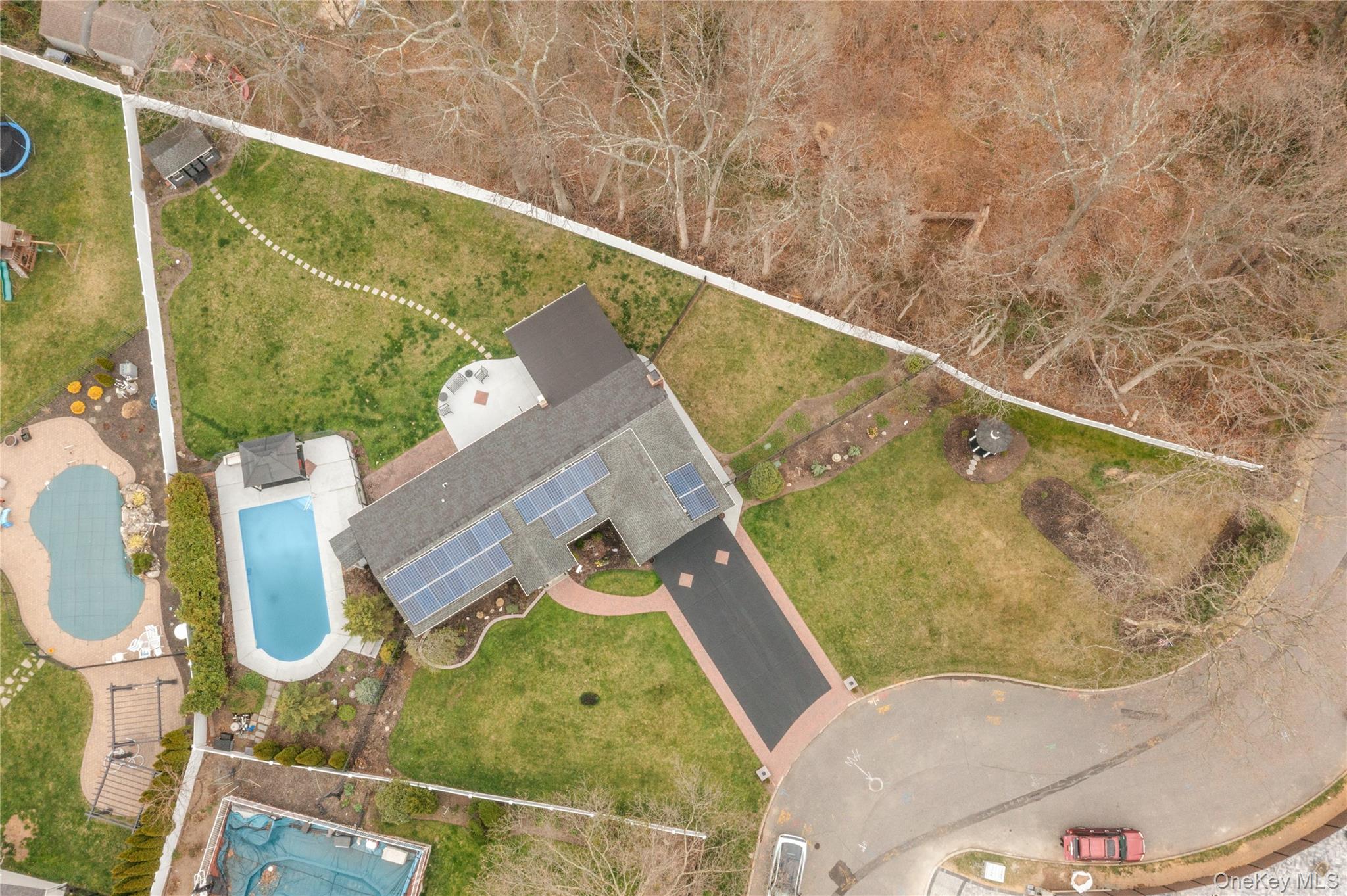 10 Denise Drive
