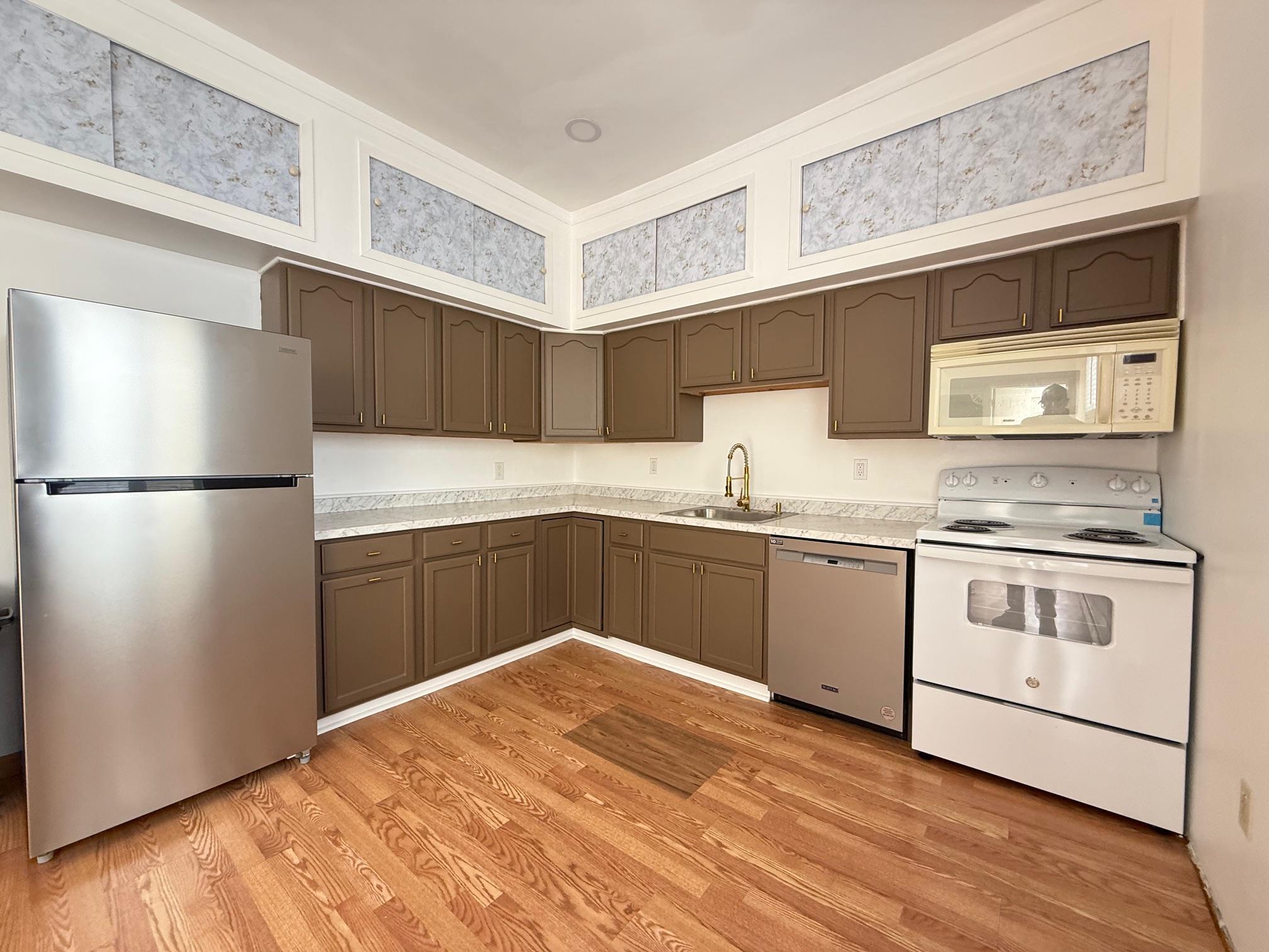 Rental Property at South Street 4, Peekskill, New York - Bedrooms: 2 
Bathrooms: 1 
Rooms: 3  - $2,600 MO.