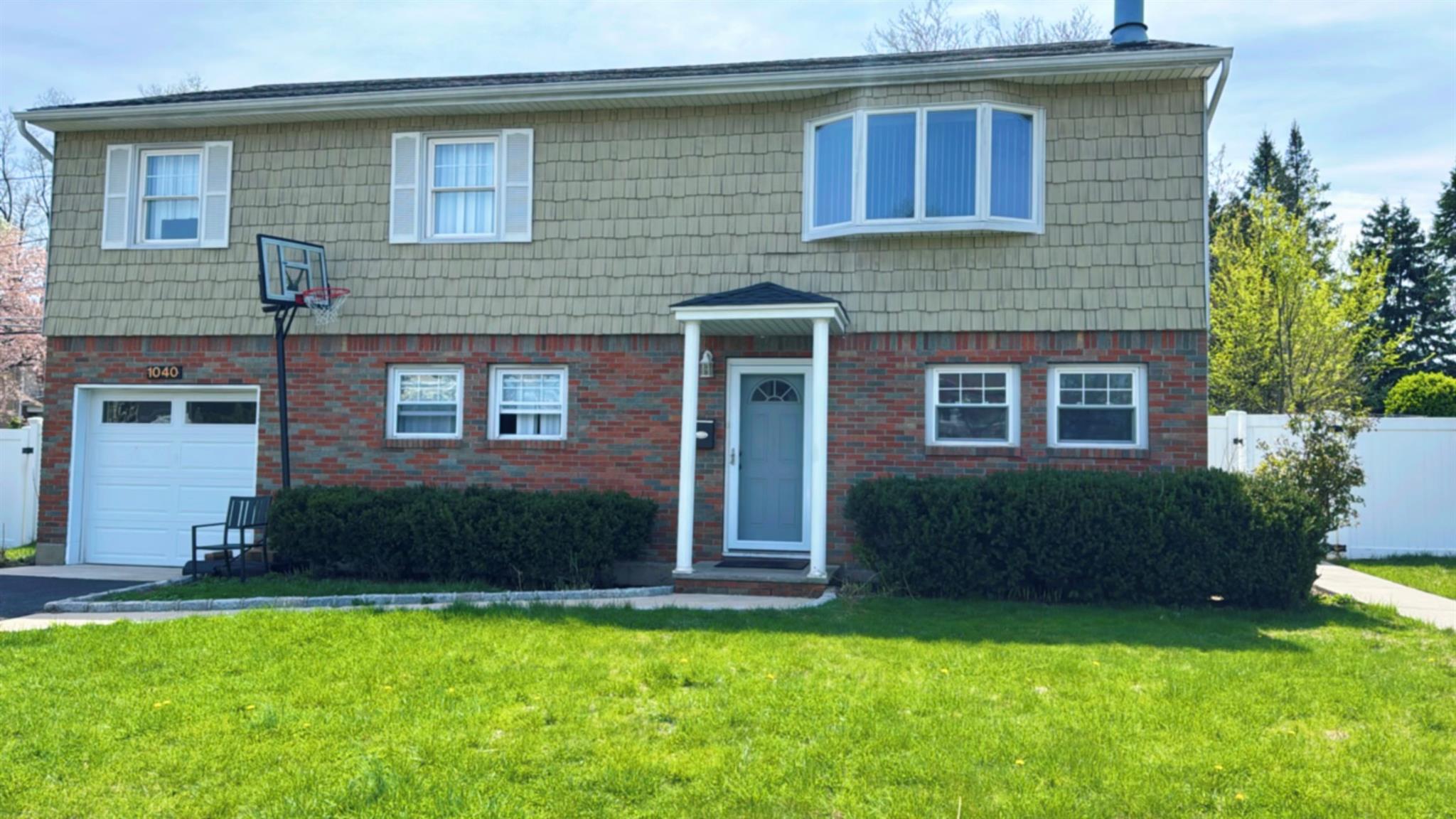1040 Donna Court, Baldwin, New York image 1