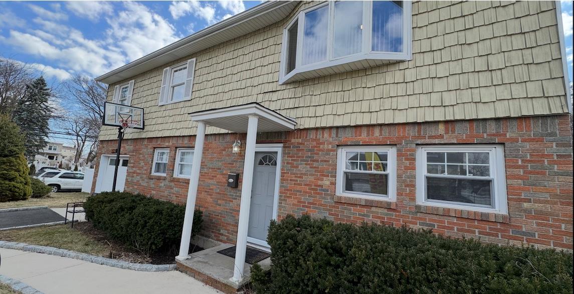 1040 Donna Court, Baldwin, New York image 1