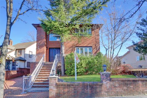 51-11 Browvale Lane Little Neck NY 11362