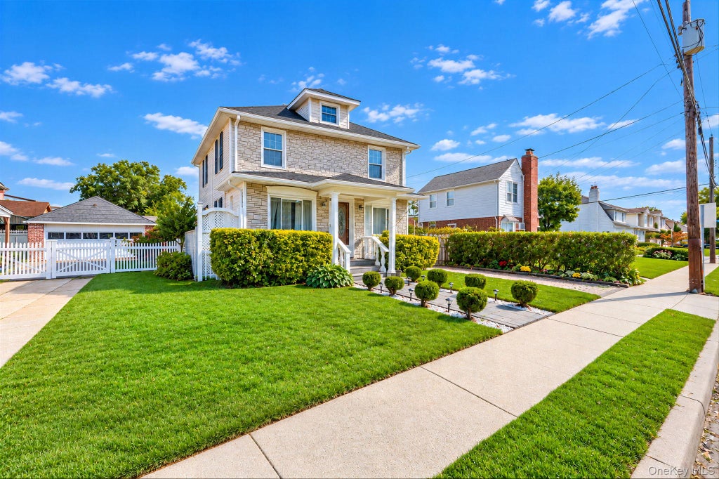 Photo of 132 Herman Boulevard, Franklin Square, NY 11010 (MLS # 1060149)