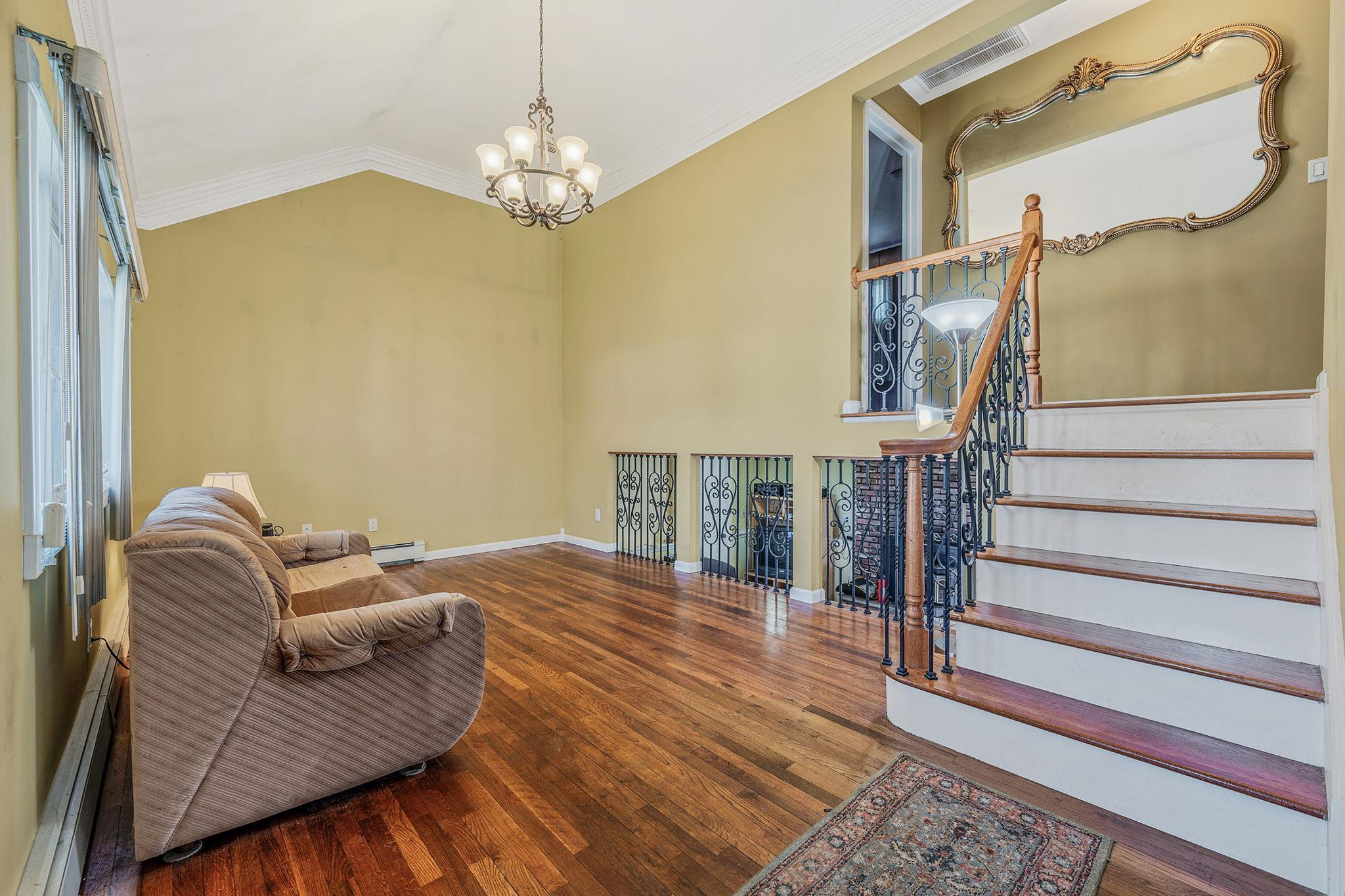 205 Westwood Drive, Brentwood, New York image 4