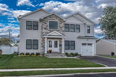 23 Belmont Circle Syosset NY 11791