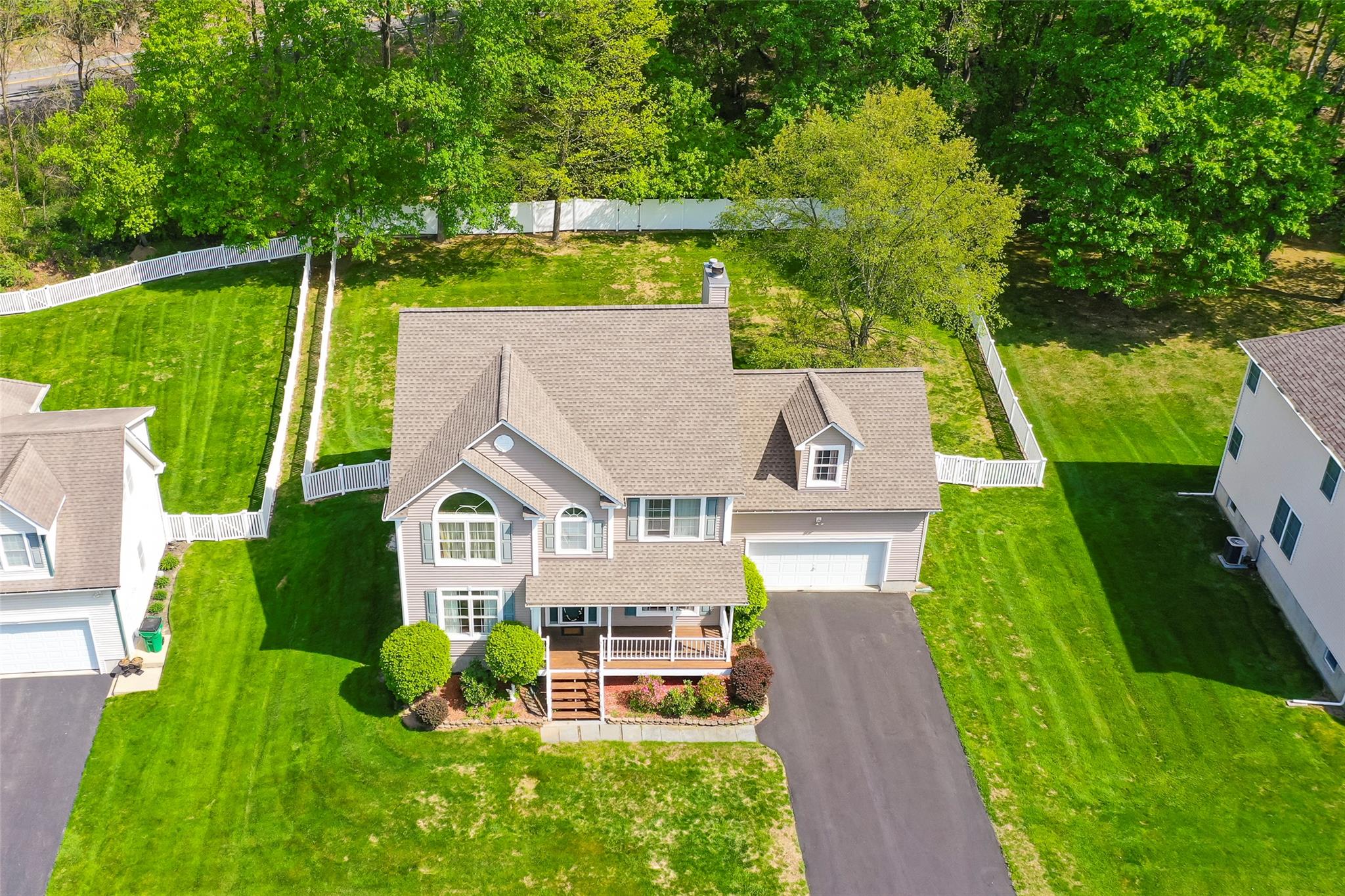7 Coachlight Drive, Poughkeepsie, New York image 3