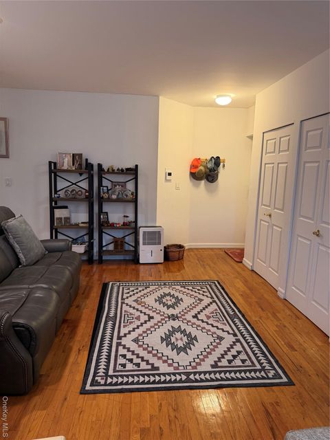 Photo of 25 W Broadway #415, Long Beach, NY 11561 (MLS # 923934)