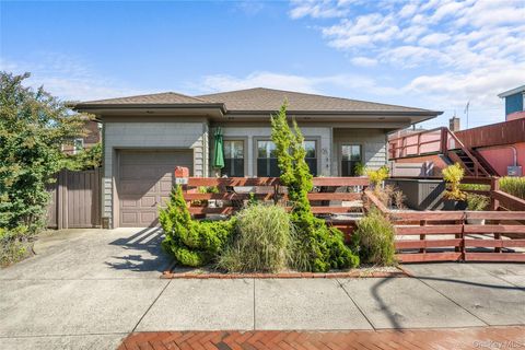 Photo of 18 Clark Street, Long Beach, NY 11561 (MLS # 922582)