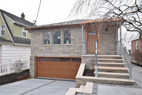 86-16 262nd Street, Floral Park, NY 11001 - MLS#: 936593