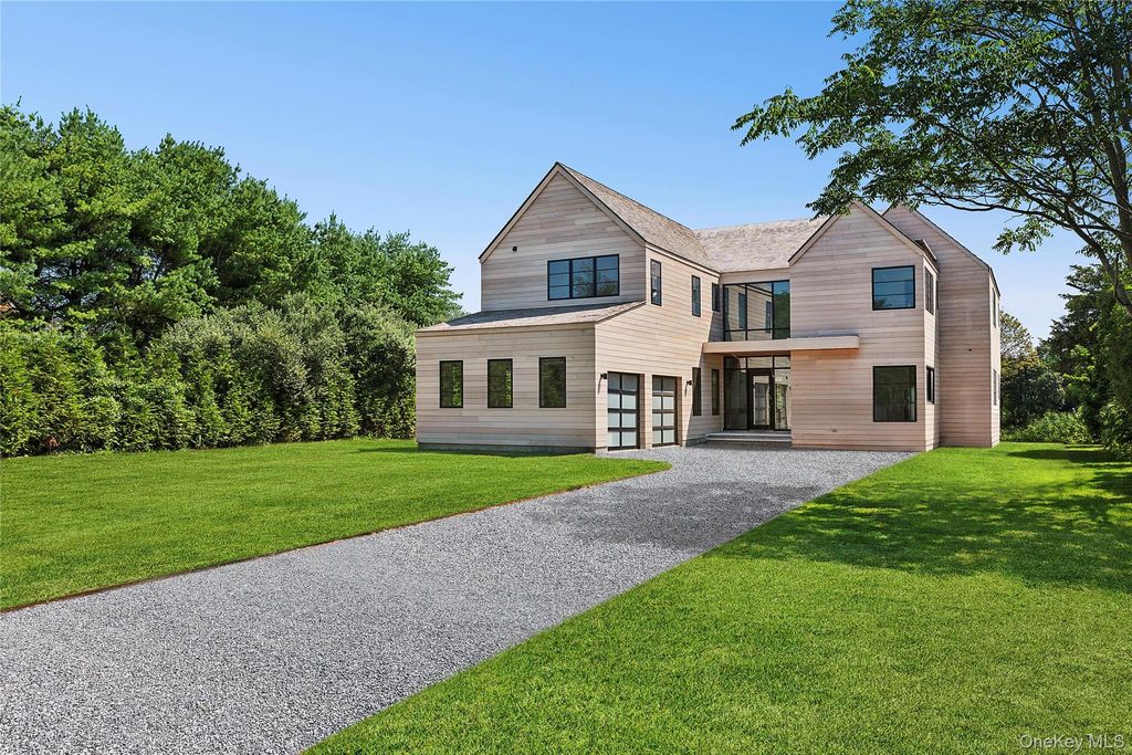 Photo of 50 Tuckahoe Lane, Southampton, NY 11968 (MLS # 960949)