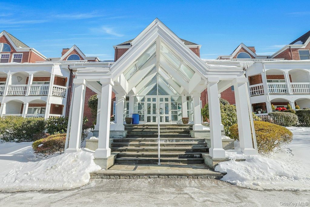 Photo of 333 North State Road #22, Briarcliff Manor, NY 10510 (MLS # 950989)