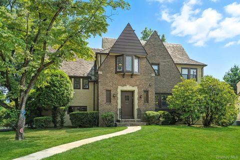 112 Bon Air Avenue New Rochelle NY 10804