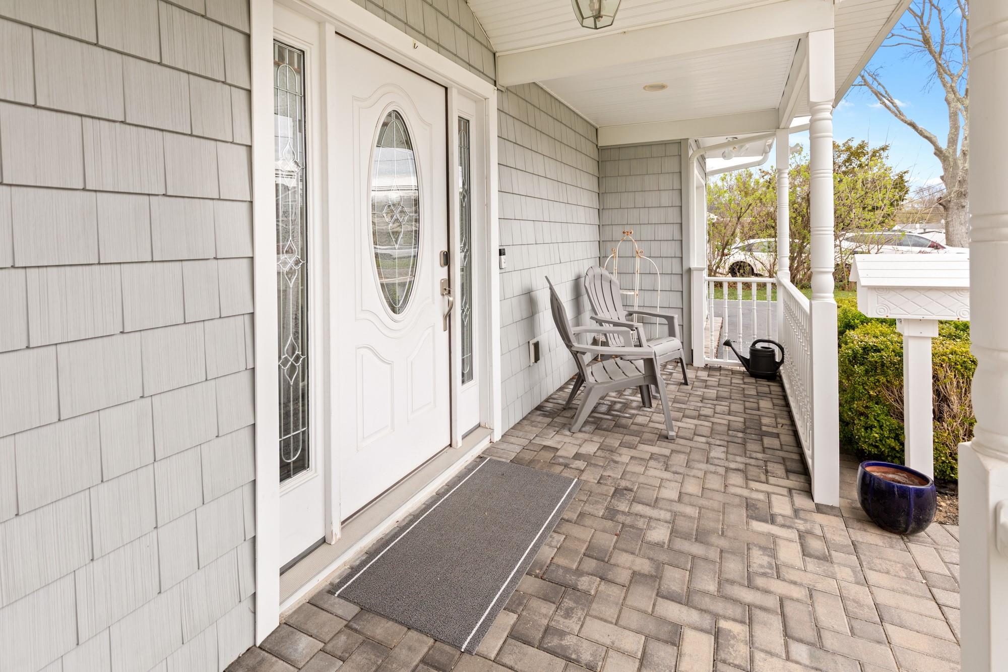 553 Rockaway Street, West Islip, New York image 4