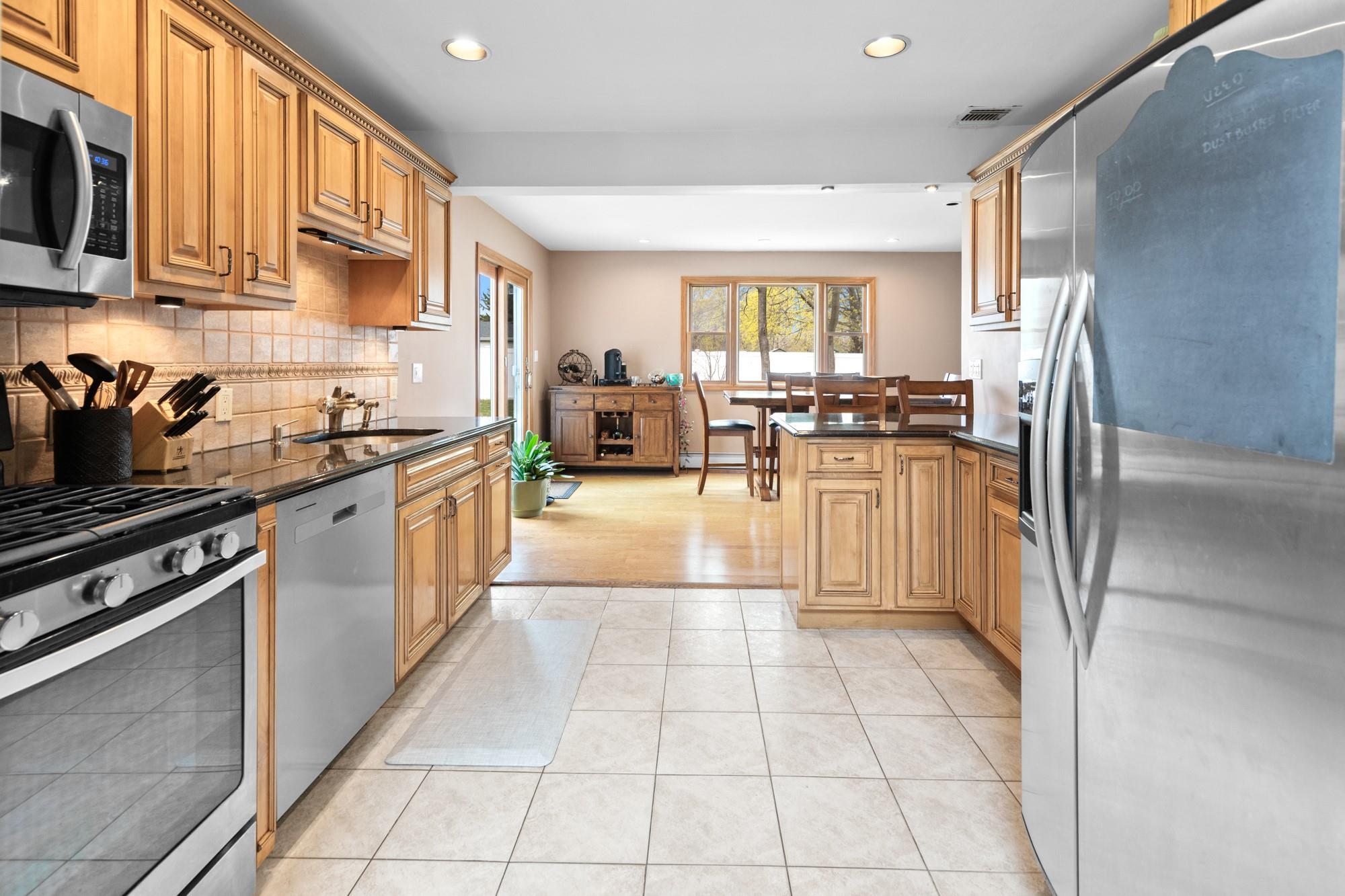 553 Rockaway Street, West Islip, New York image 17