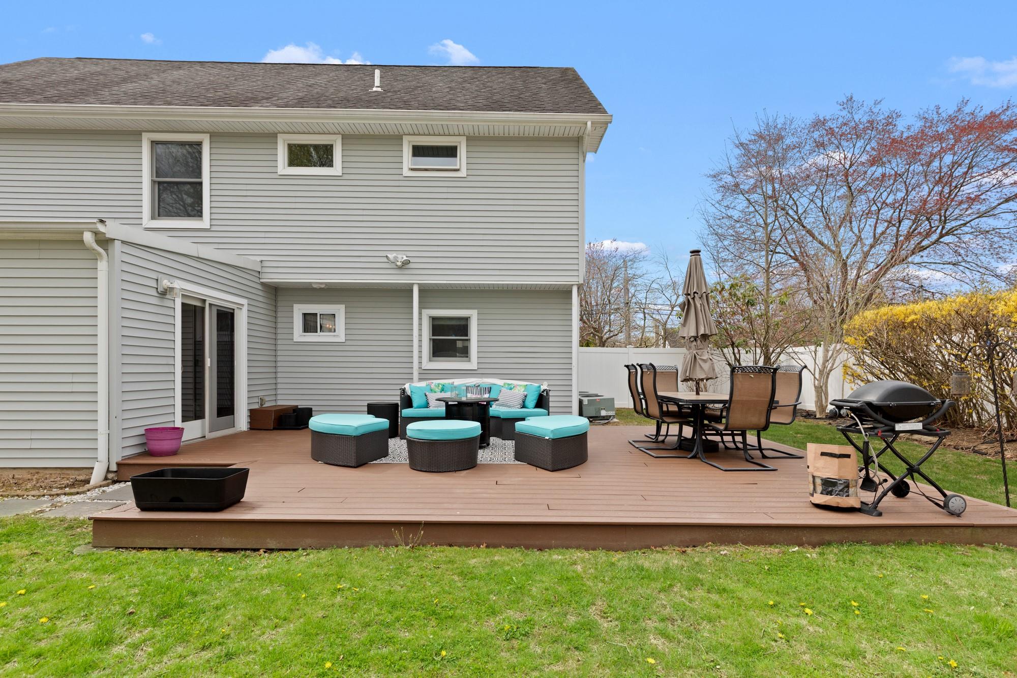 553 Rockaway Street, West Islip, New York image 7