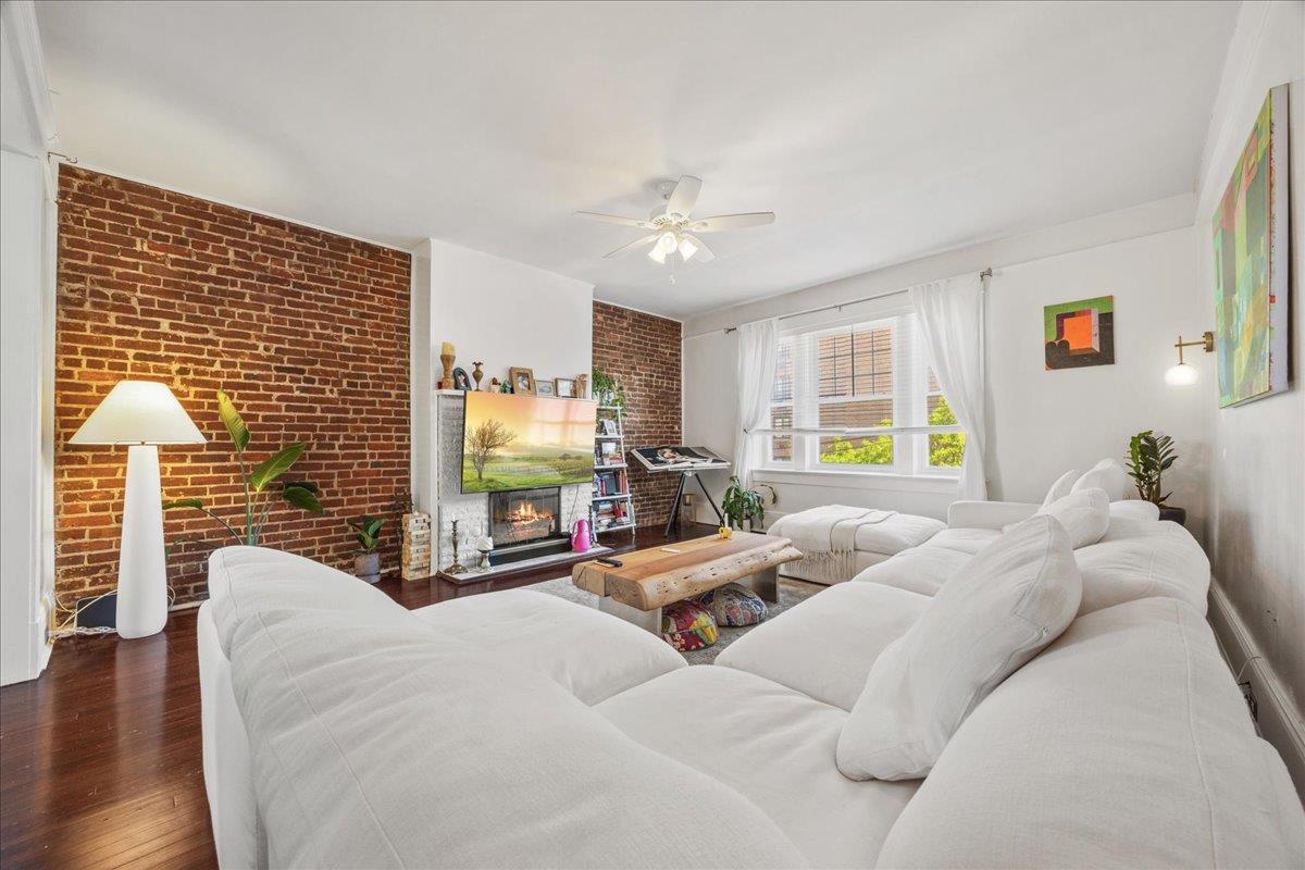 27 Locust Avenue #4N, New Rochelle, New York image 5