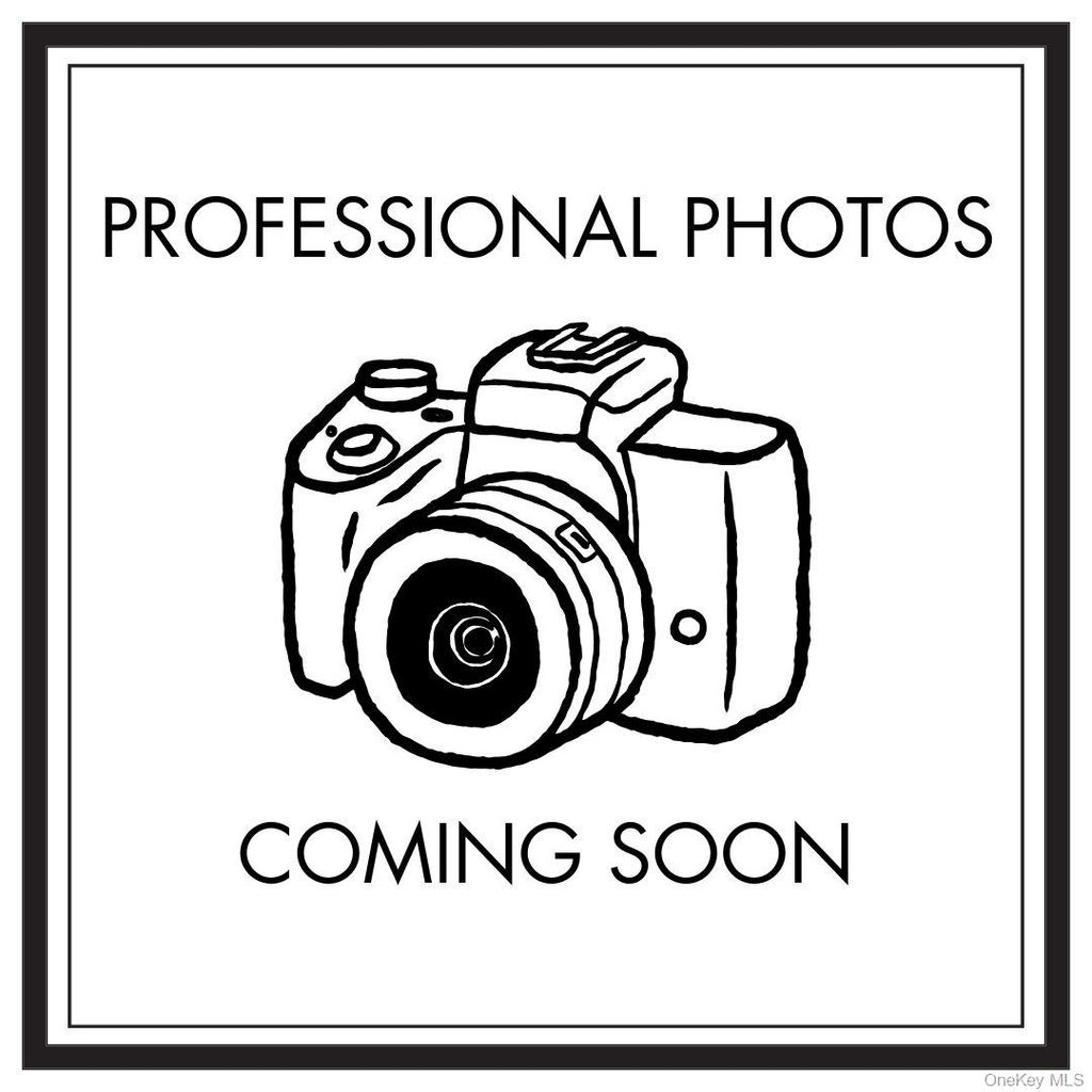 Photo of 575 Rica Lane, Woodmere, NY 11598 (MLS # 945863)