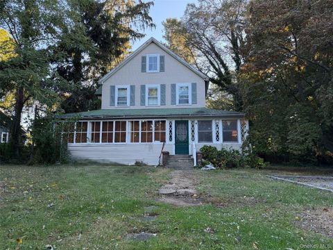 292 Laurel Road Northport NY 11768