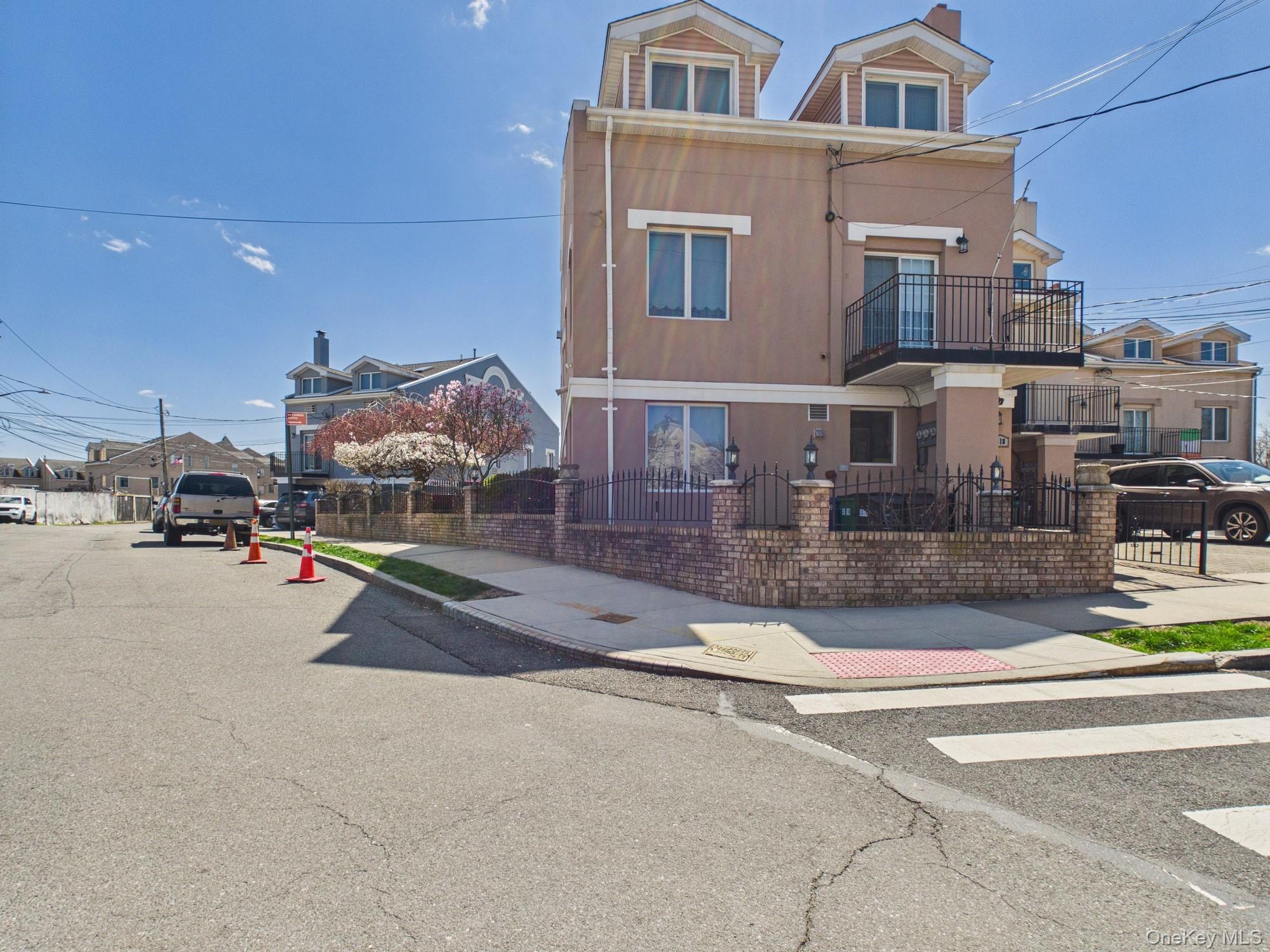 3318 Griswold Avenue