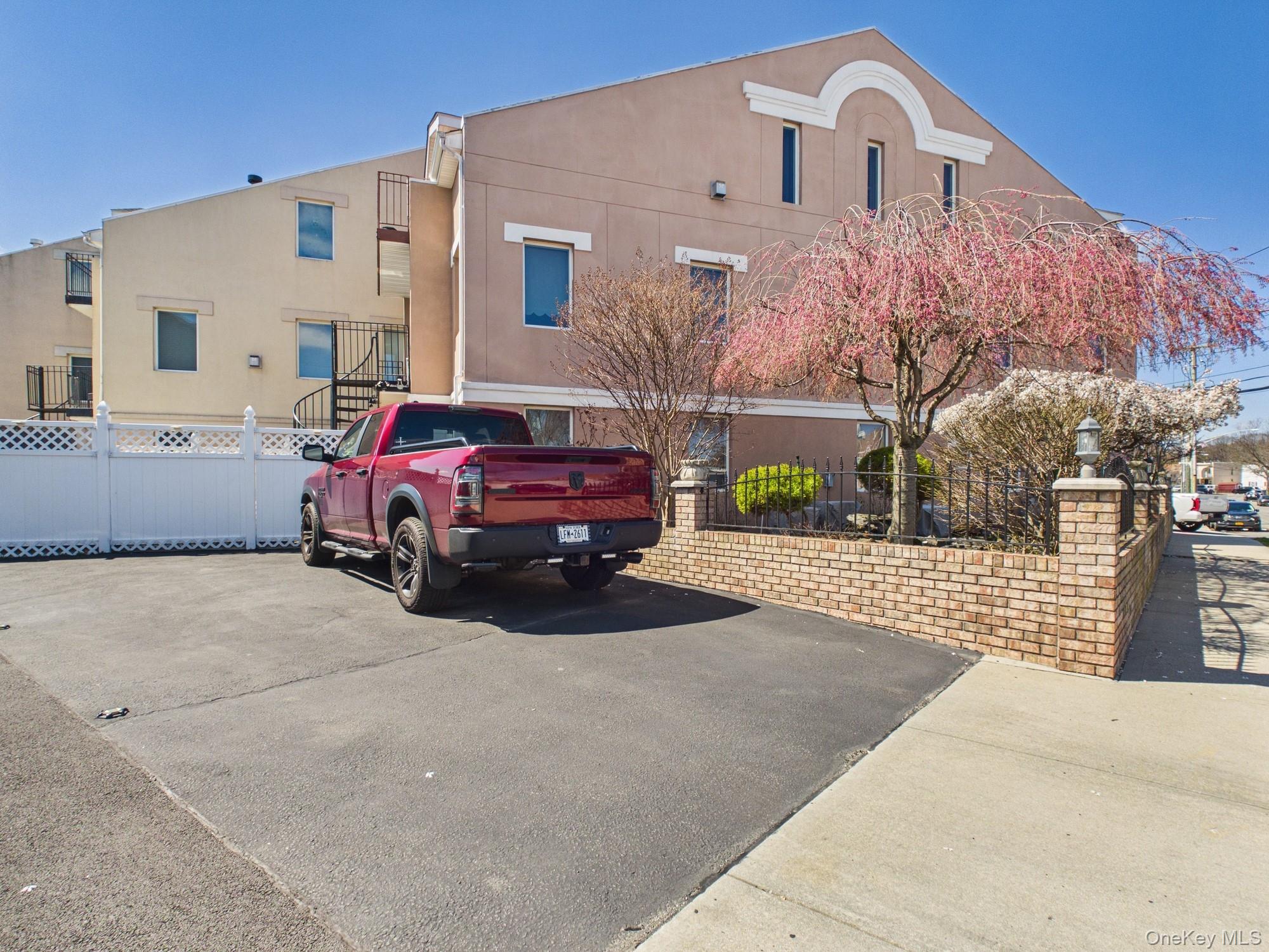 3318 Griswold Avenue